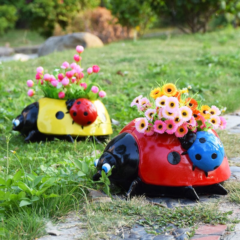 Marienkäfer Blumentopf aus Harz – Farbenfrohe Gartendeko