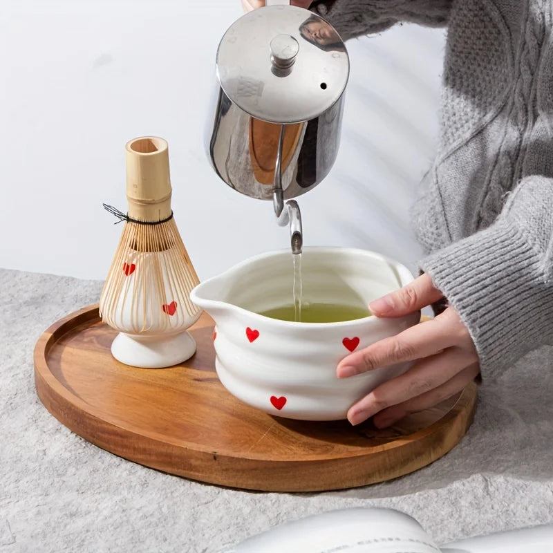 Herzförmiges Matcha-Schalen-Set aus Japan mit Schneebesen – Authentisches Zubehör für die Teezeremonie zur Zubereitung von Matcha