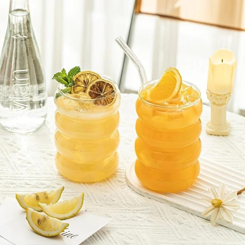 4-teiliges Design-Glas-Set mit Strohhalmen