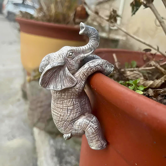 Kletternder Elefant Skulptur – Einzigartige & Stilvolle Wohnraumdekoration