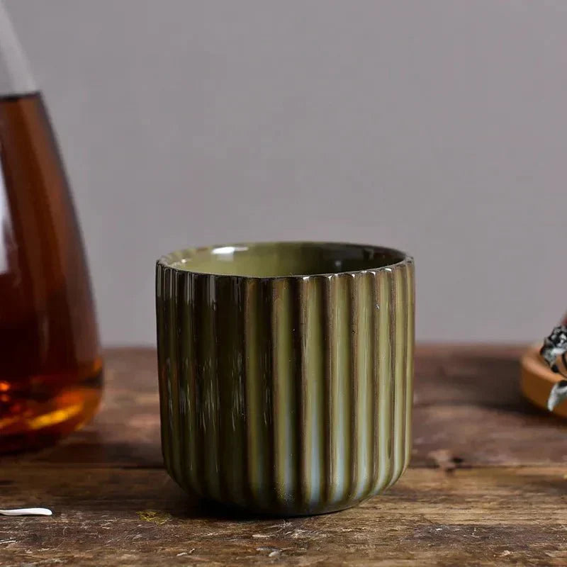 VintageVibe | Gerippte Keramik-Teetasse im Retro-Stil